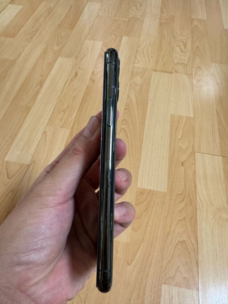 아이폰 11 pro 미드나이트그린 64GB 이미지
