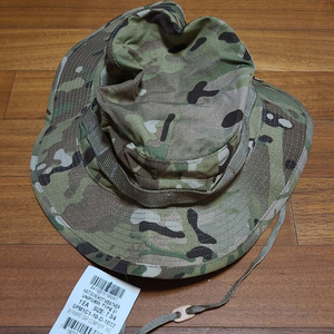 미군 오리지날 멀티캠 부니햇 택신품 7 3/4버나드 이미지
