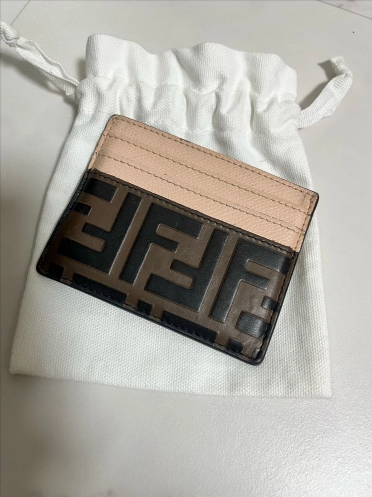 펜디 카드지갑 정품 이미지
