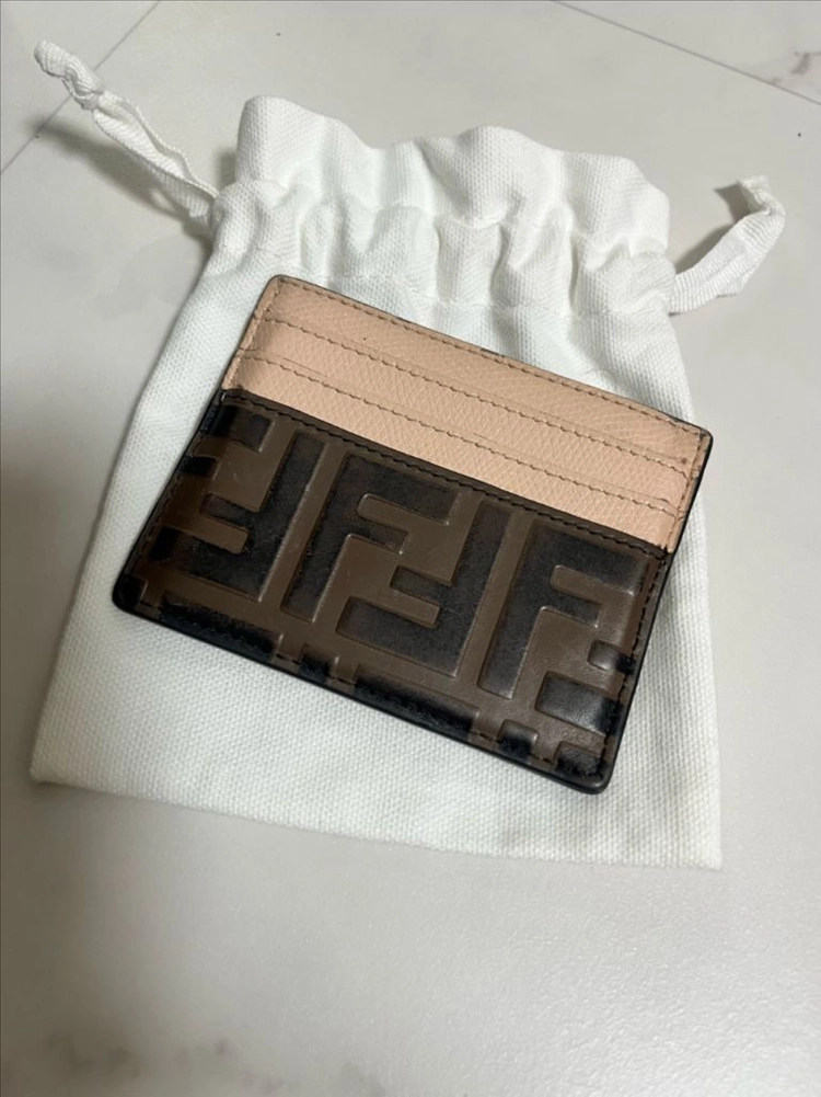 펜디 카드지갑 정품 이미지