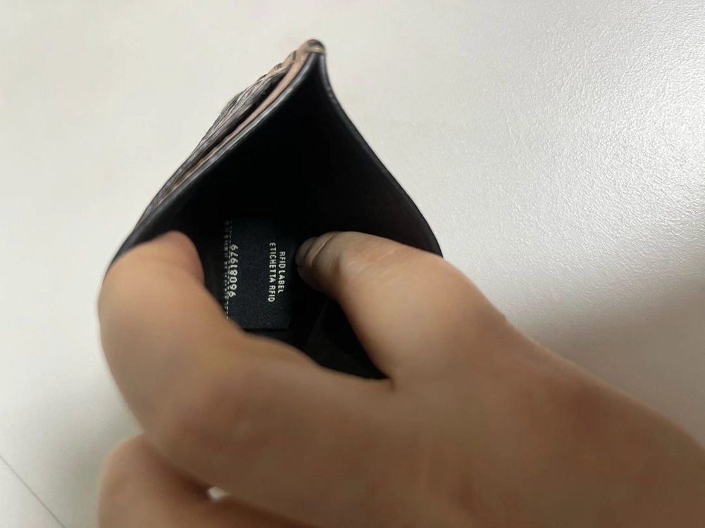 펜디 카드지갑 정품 이미지