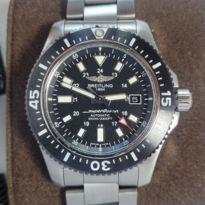 브라이틀링 슈퍼오션 오토매틱 스페셜 44mm 검판 이미지