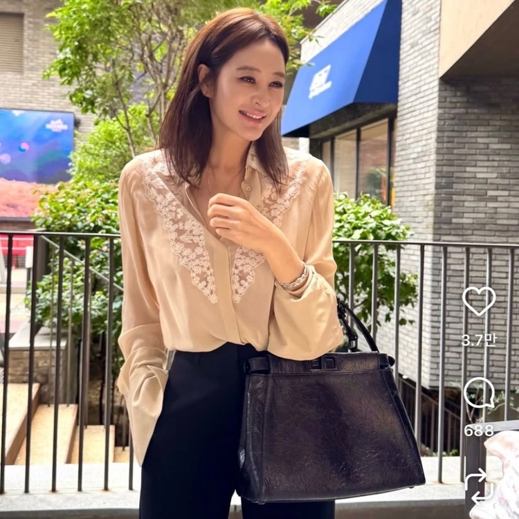 피카부 셀러리아 백 새상품(김혜수 백) 이미지