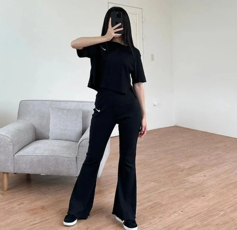 나이키 하이웨이스트 골지 팬츠/부츠컷/나팔/요가/필라테스/등산/골프/DV7869-010 이미지
