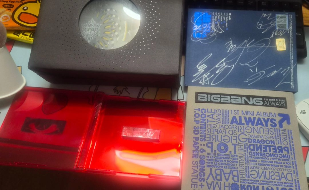 지디 권지용 무제 앨범, 태양1집 sola한정판, 빅뱅 거짓말 always, 빅뱅 하루하루 stand up 싸인반 이미지