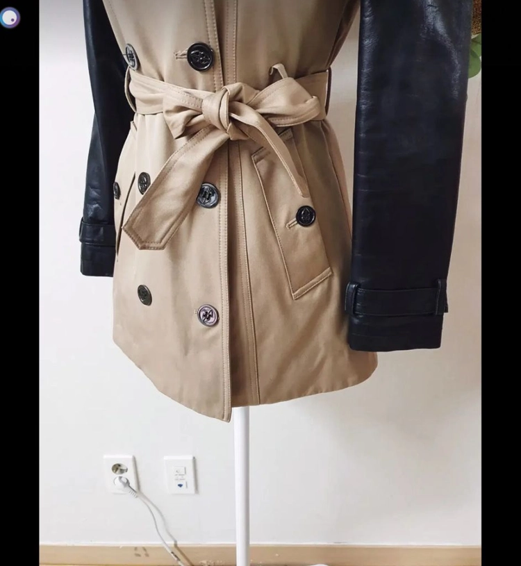 무스너클 여성 코트 팝니다 이미지