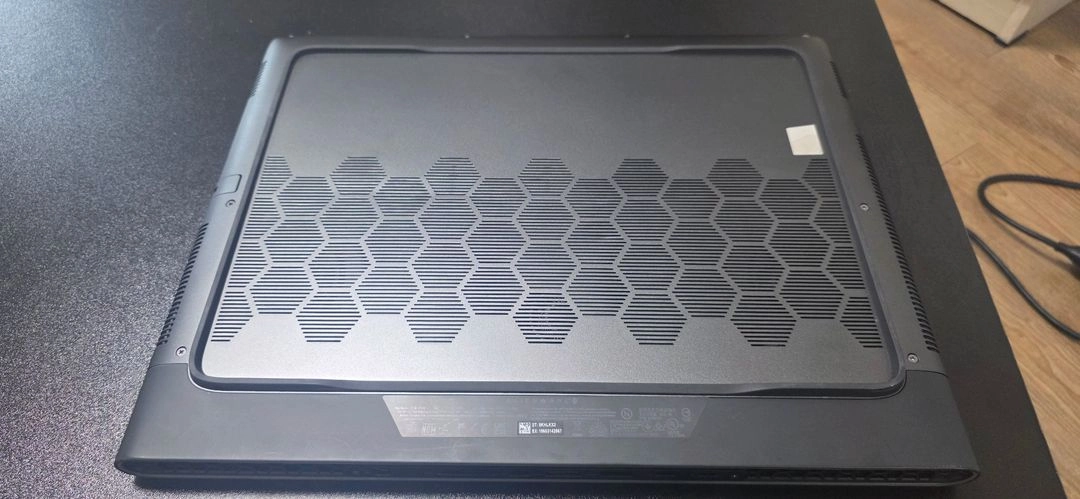 델에일리언웨어 M16R1 QHD 4070그래픽 게이밍노트북(새배터리) 이미지