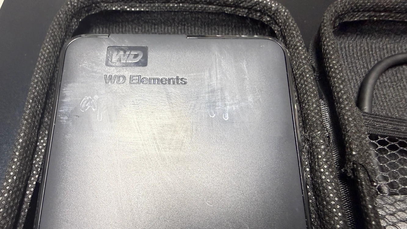WD Elements 외장하드 2TB 블랙 휴대용 케이스 포함 이미지