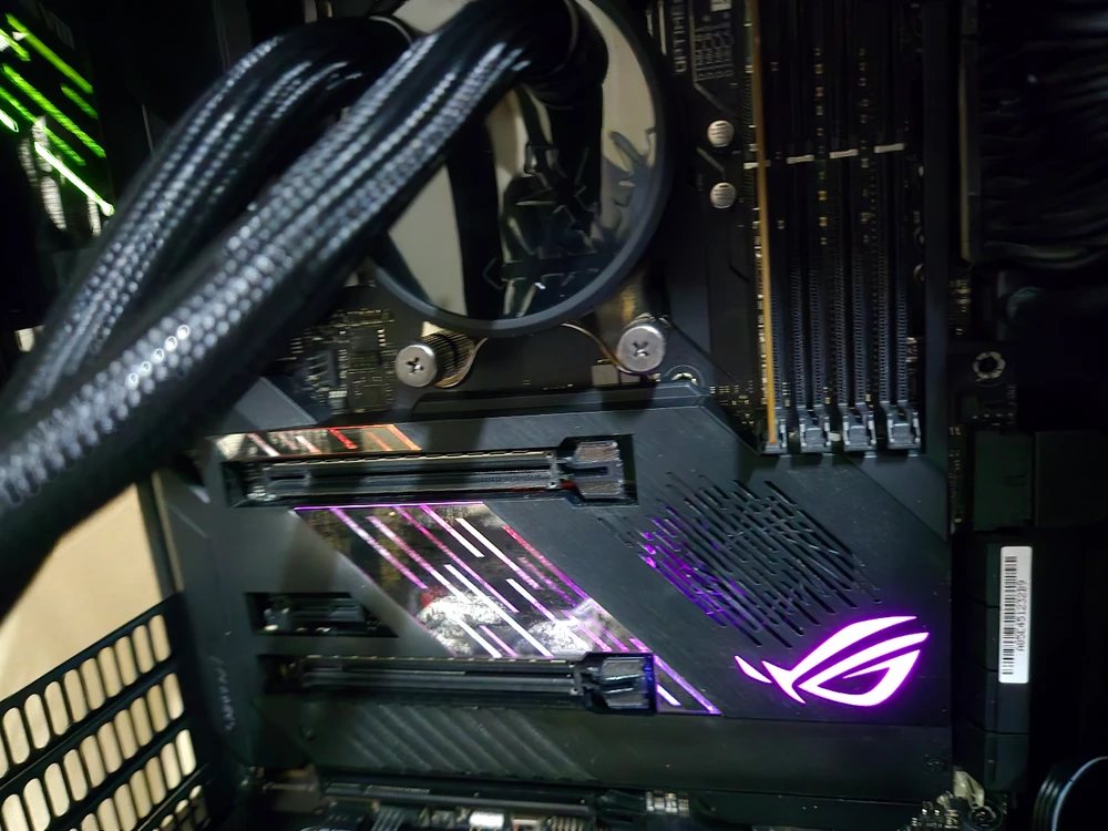 ASUS X570 ROG Crosshair VIII Formula 크로스헤어 포뮬러 이미지