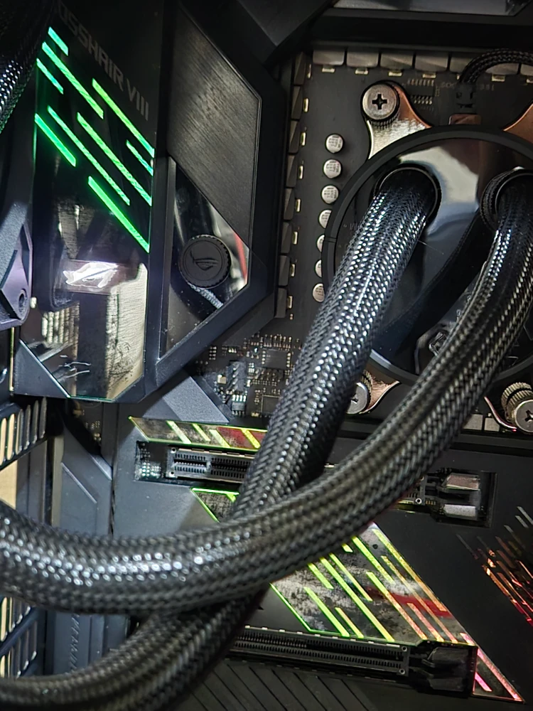 ASUS X570 ROG Crosshair VIII Formula 크로스헤어 포뮬러 이미지