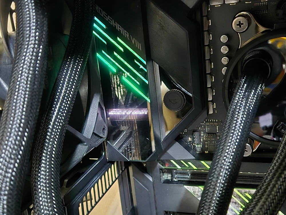 ASUS X570 ROG Crosshair VIII Formula 크로스헤어 포뮬러 이미지