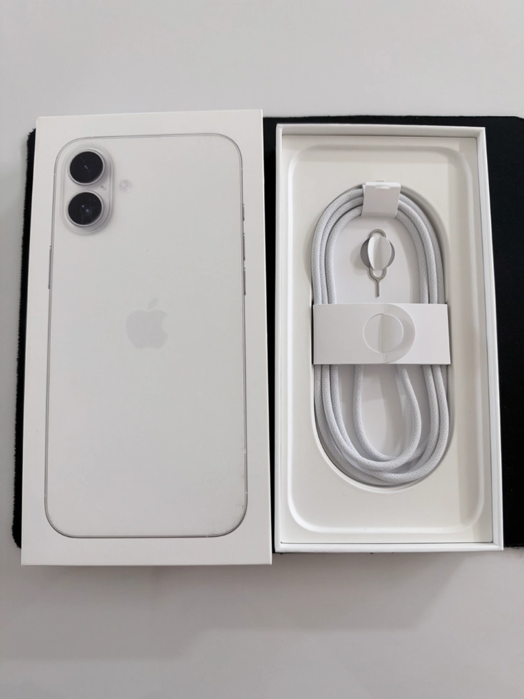 아이폰 16플러스 128GB 화이트 풀박스 이미지