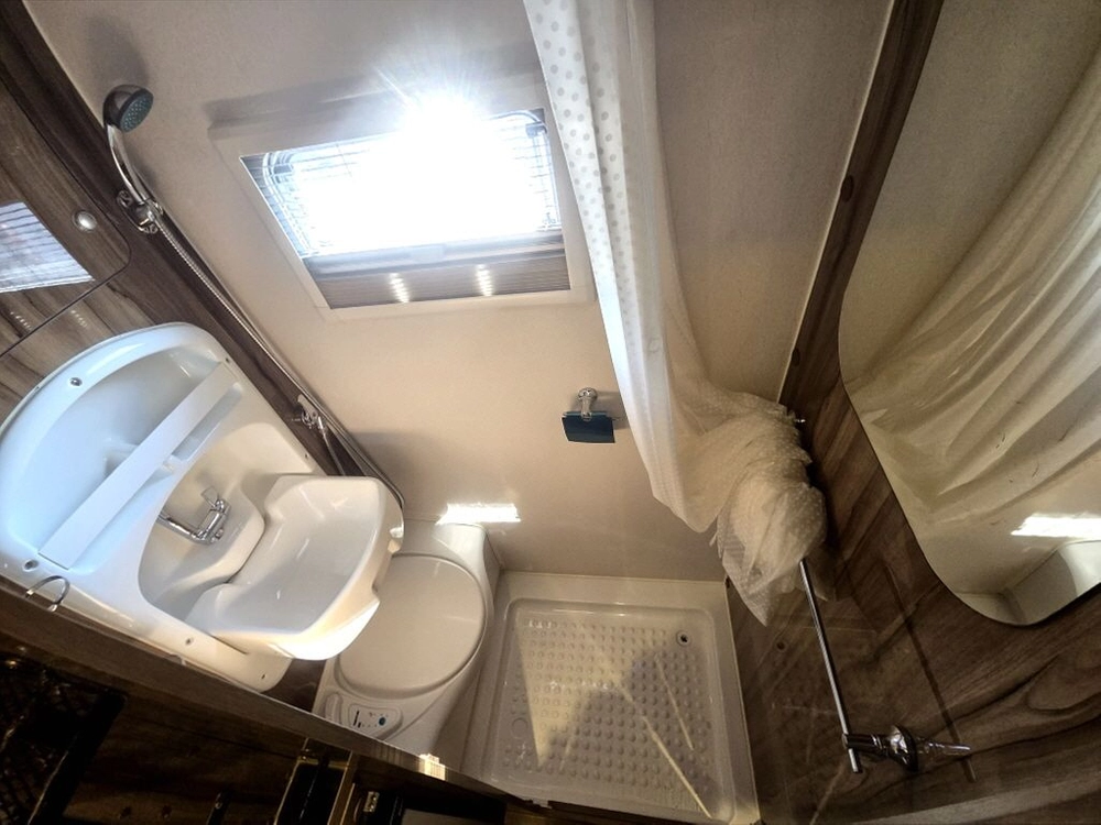 20년형 렉스턴칸(제일모빌5인승)업무차(4륜,인산철600A+풀옵션)-전액할부됨 이미지