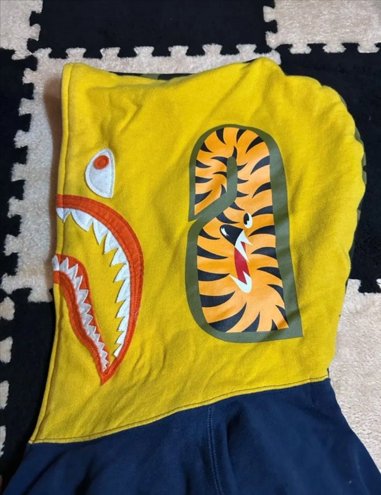 베이프(BAPE) 크레이지 샤크 풀 집업 후디 XL 이미지