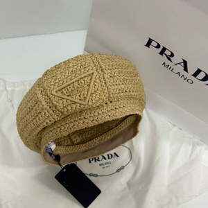 프라다 모자 prada 이미지