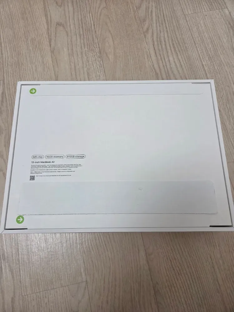 Macbook air M5칩 13인치 16GB/512GB 실버 미개봉 이미지