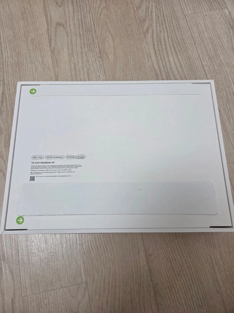 Macbook air M5칩 13인치 16GB/512GB 실버 미개봉 이미지
