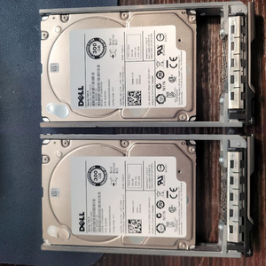 SAS 2.5 HDD 300GB 2개 세트 성능100% 상태 100% 이미지