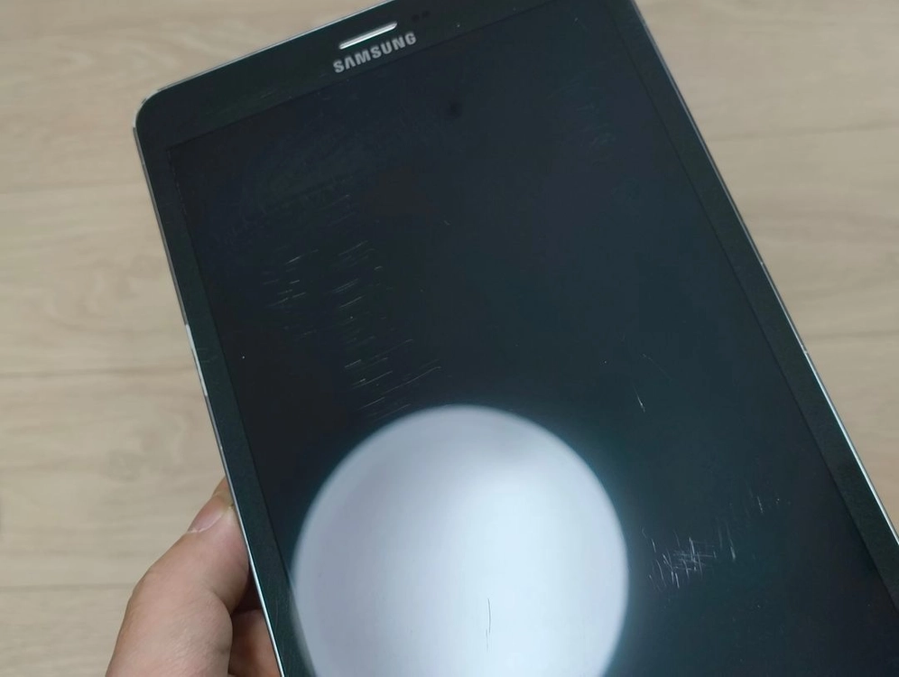 삼성 갤럭시S탭 PRO SM-T325 태블릿 이미지