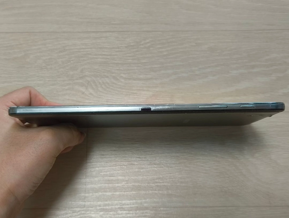 삼성 갤럭시S탭 PRO SM-T325 태블릿 이미지