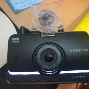 깔끔한 현대TNR UNIQ 500 블랙박스입니다FHD 전방 카메라와 후방 카메라로 2채널 녹화가 가능해요울트라 나이 이미지