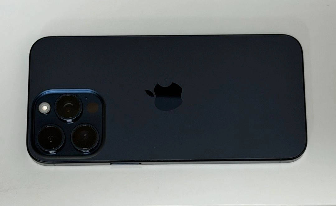 아이폰 15 프로 맥스 256GB 팝니다. 이미지