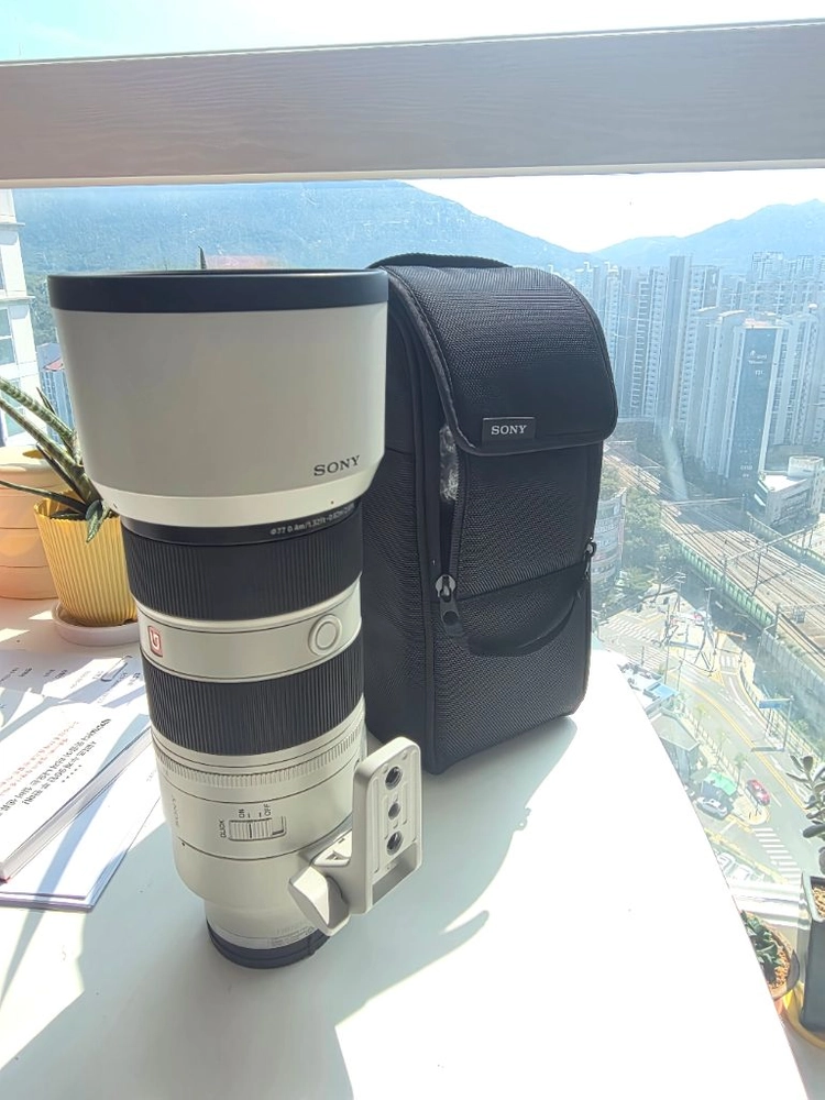 소니 70-200mm F2.8 GM OSS II 망원렌즈 이미지