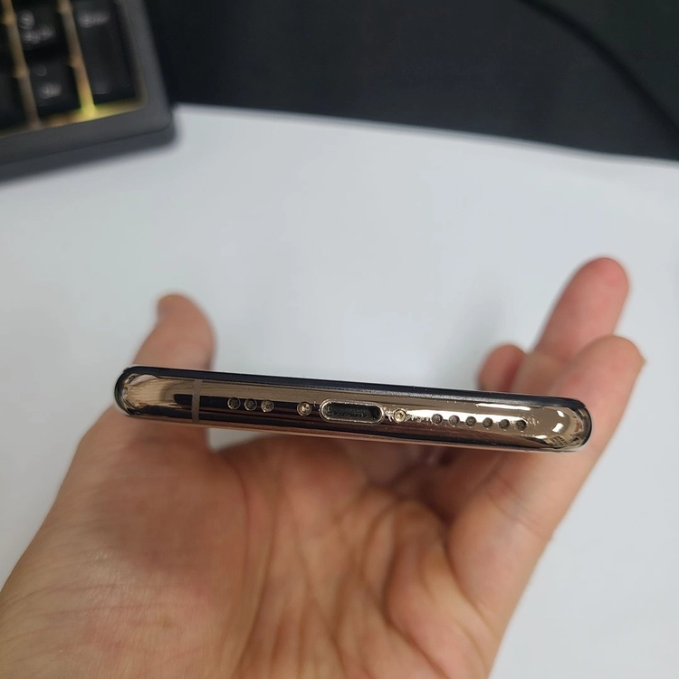 아이폰XS 256GB 골드 중고폰 배터리100% 촬영폰 카메라정상 212850 이미지