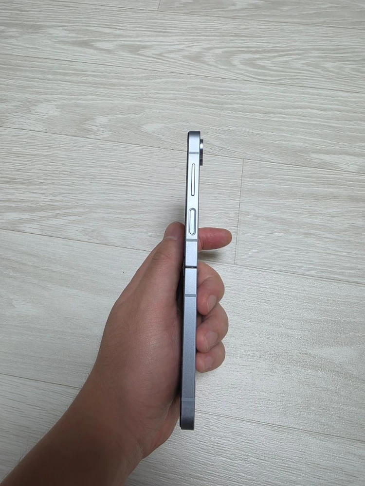 갤럭시 Z 플립6 아이스블루 256GB 이미지