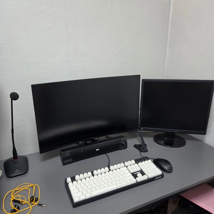 1660슈퍼 컴퓨터 풀세트 판매합니다! 모니터, 본체, 테이블, 게이밍의자 - 안심되는 중고거래