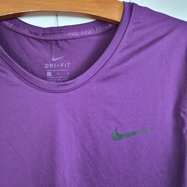 [새상품/L] 나이키 DRI-FIT 퍼플 반팔티 / Nike / 헬스,러닝,요가,필라테스, 실내운동 이미지