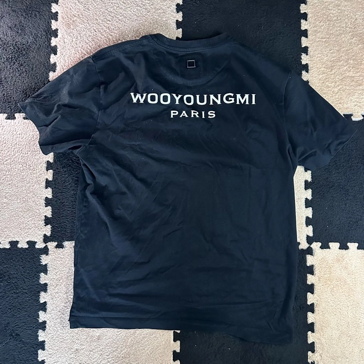 [정품/44] 우영미 백로고 메탈탭 반팔 티셔츠 블랙 (WOOYOUNGMI Back Logo T-Shirt) 이미지