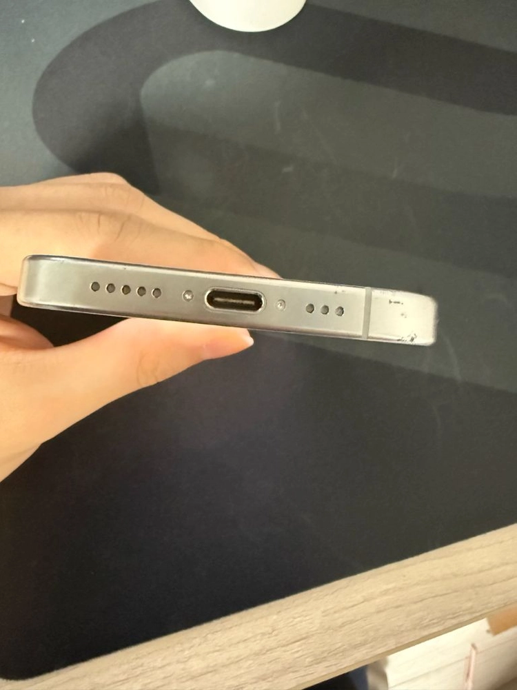 아이폰 16프로 512GB 화이트 이미지