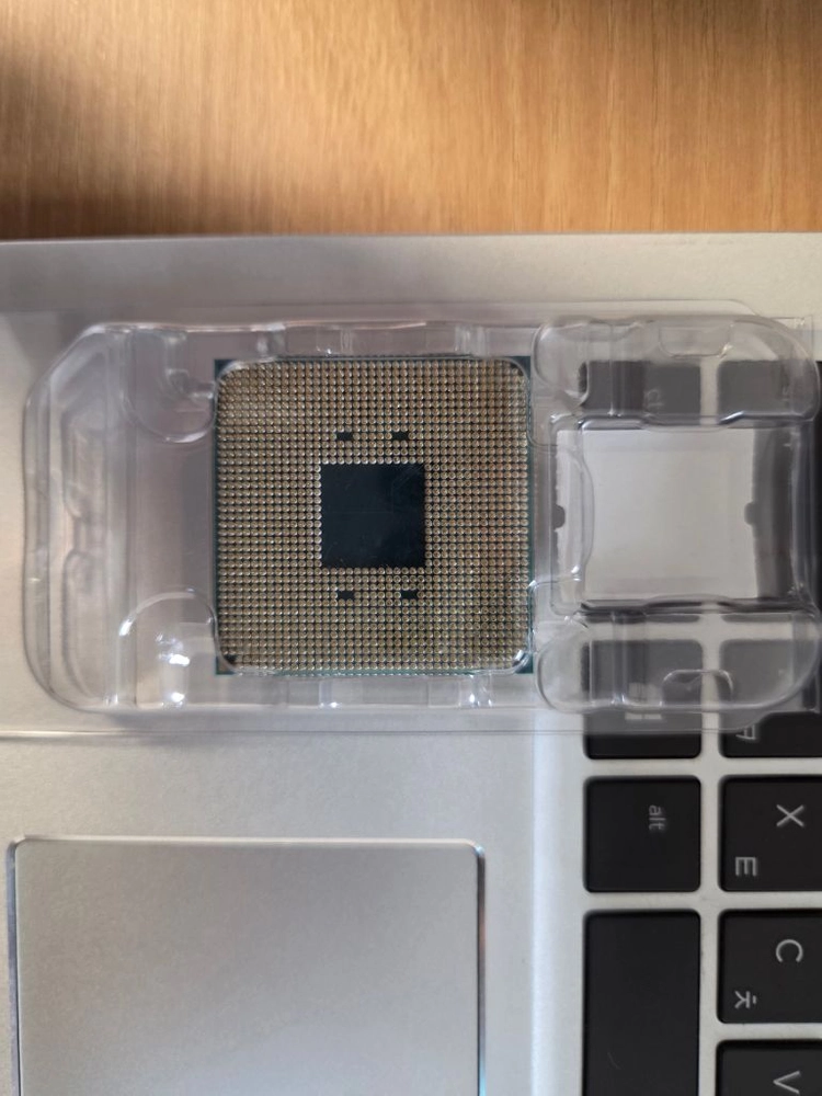 AMD Ryzen 5 5500GT CPU 정품 쿨러포함 풀박스 이미지