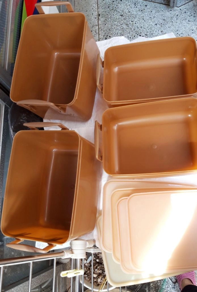 김치통6통(위니야 담채 김치냉장고 살때주던 통) 2개합 3,000원 이미지