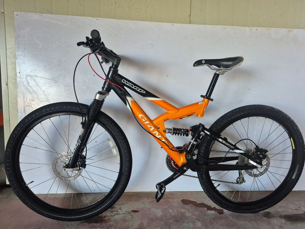 자이언트 워프 풀샥 MTB 자전거 이미지