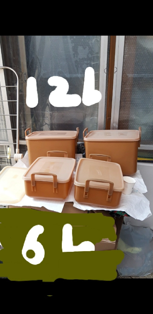 김치통6통(위니야 담채 김치냉장고 살때주던 통) 2개합 3,000원 이미지