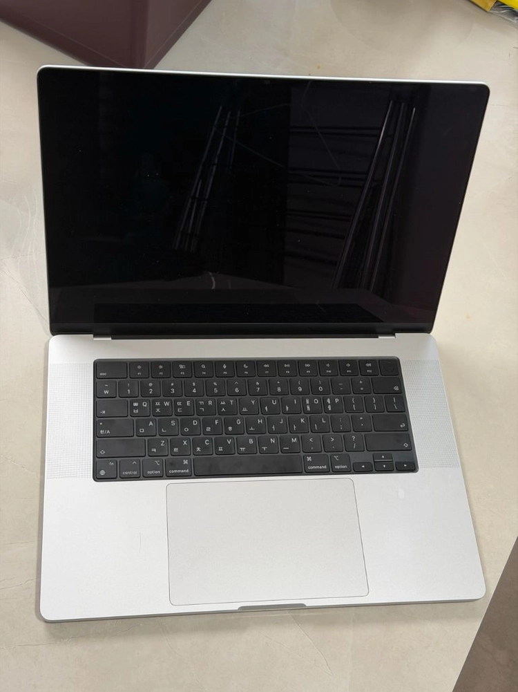 맥북프로 16인치 m3 pro 실버 이미지