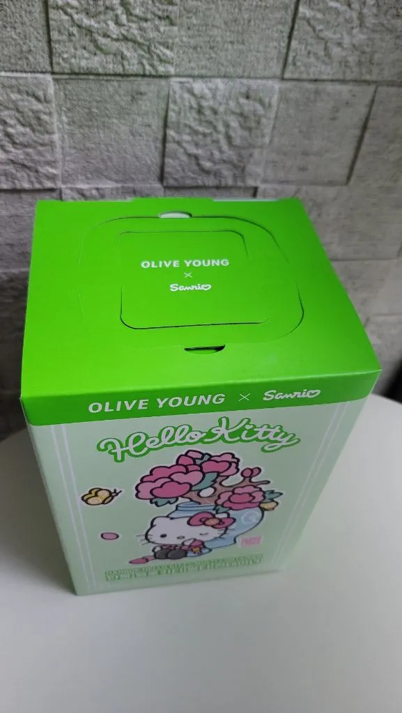 올리브영 한복 헬로키티 멀티 컨테이너 펍니다새상품 미개봉 이미지