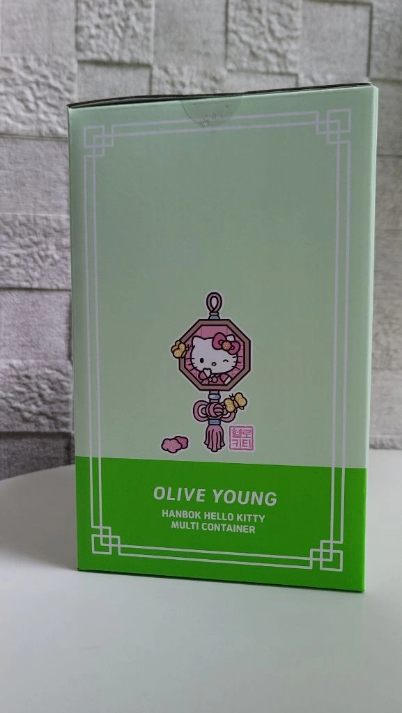 올리브영 한복 헬로키티 멀티 컨테이너 펍니다새상품 미개봉 이미지
