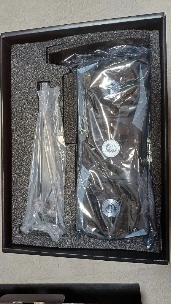 MSI 라데온 RX 6800XT gaming z trio 16gb 이미지