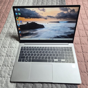 신품급 삼성 갤럭시북2 노트북 NT550XEZ, i5 12세대, 8/256G