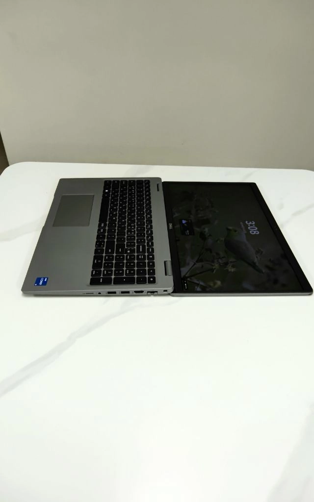 Dell Latitude 5520 델 래티튜드 5520 i5-11세대 이미지