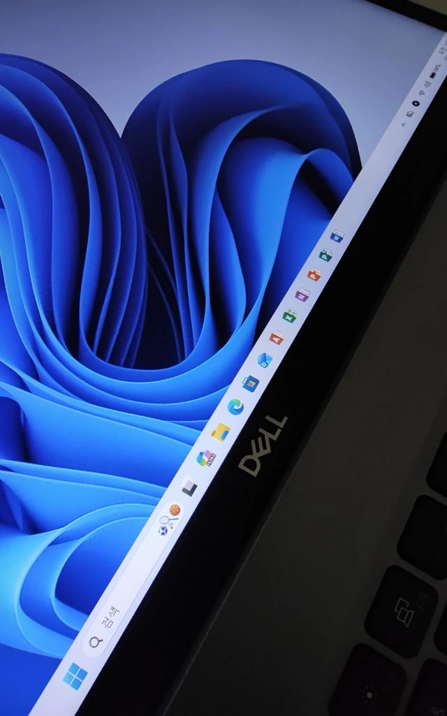Dell Latitude 5520 델 래티튜드 5520 i5-11세대 이미지