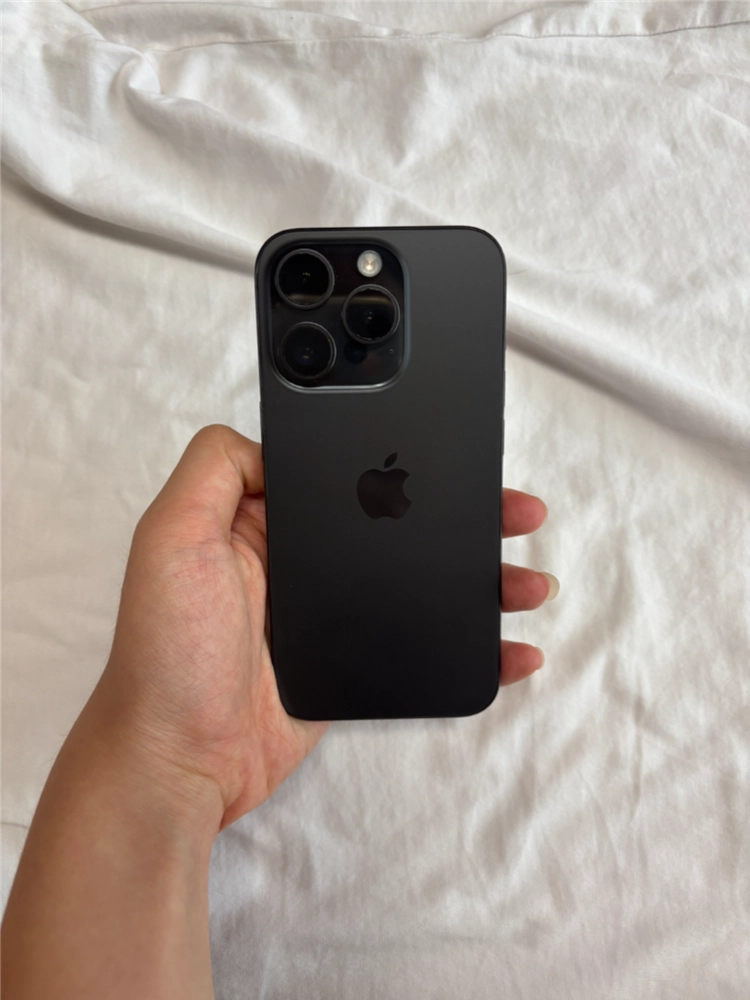 S급 아이폰 15pro256GB 네추럴 블랙 (배터리87%) - 안심되는 중고거래