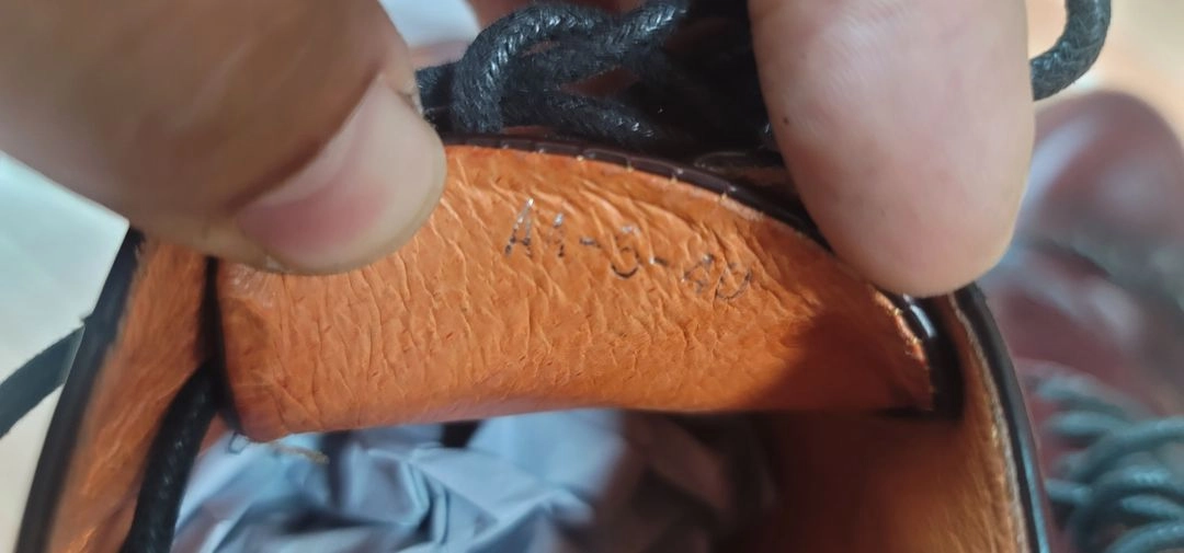 가족신발장 정리중이에요 [정품] 루이비통(Louis Vuitton) 가죽 윙팁 구두 / 로퍼 이미지