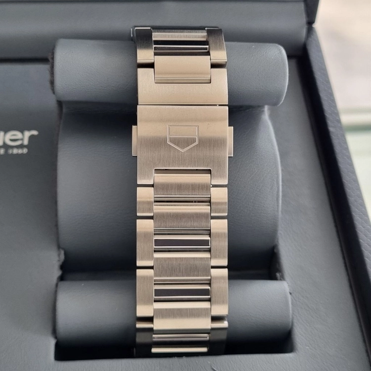태그호이어 준신형 까레라 크로노그래프 41mm 검판 CBM2110(오버홀 완료) 이미지