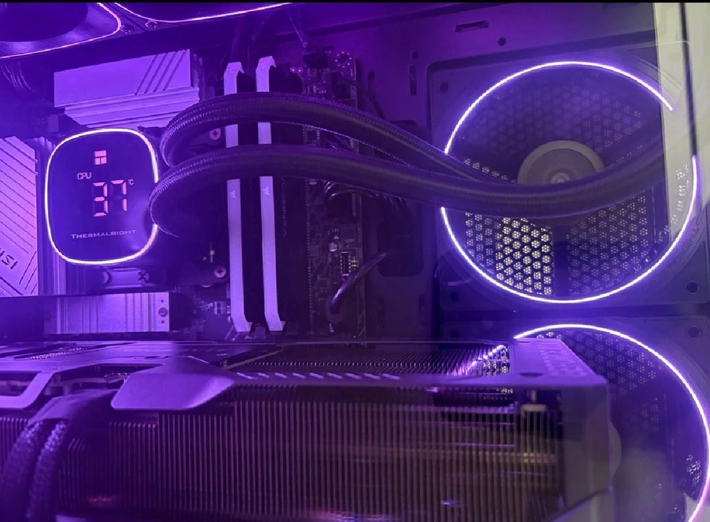 컴퓨터 i5-14600k 14코어 20스레드 / rtx5070ti / 커세어 DDR4 32GB 튜닝램 이미지