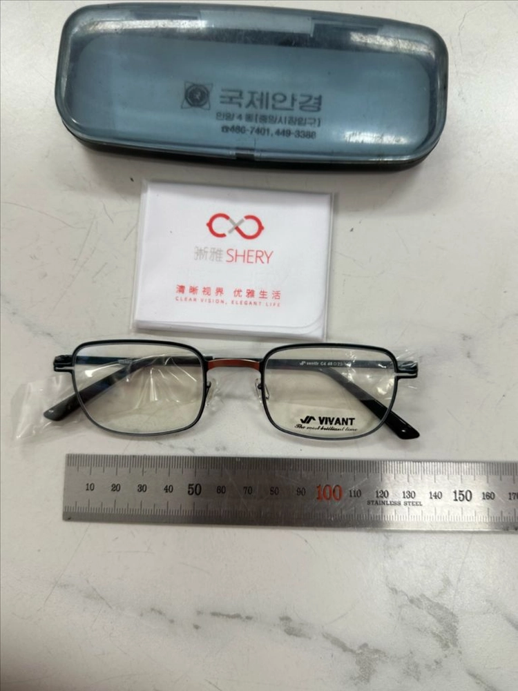 디자인 좋고 럭셔리한 국산 자존심 연예인 브랜드 미사용 비방트 센티르 C4 메탈 안경 풀세트 판매 합니다 이미지