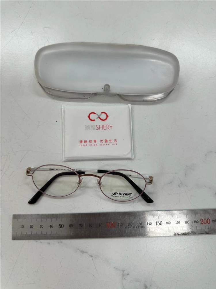 디자인 좋고 럭셔리한 국산 자존심 연예인 브랜드 미사용 비방트 꼼므 C4 메탈 안경 풀세트 판매 합니다 이미지
